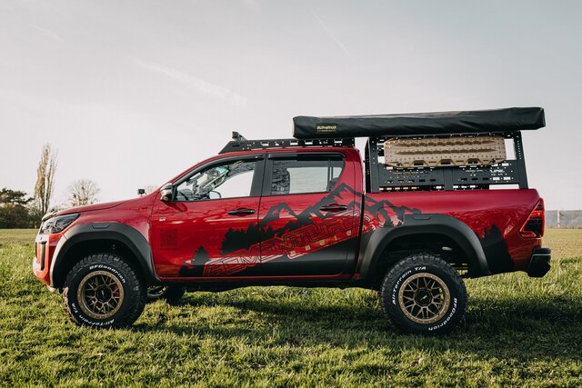 Toyota Hilux realizace