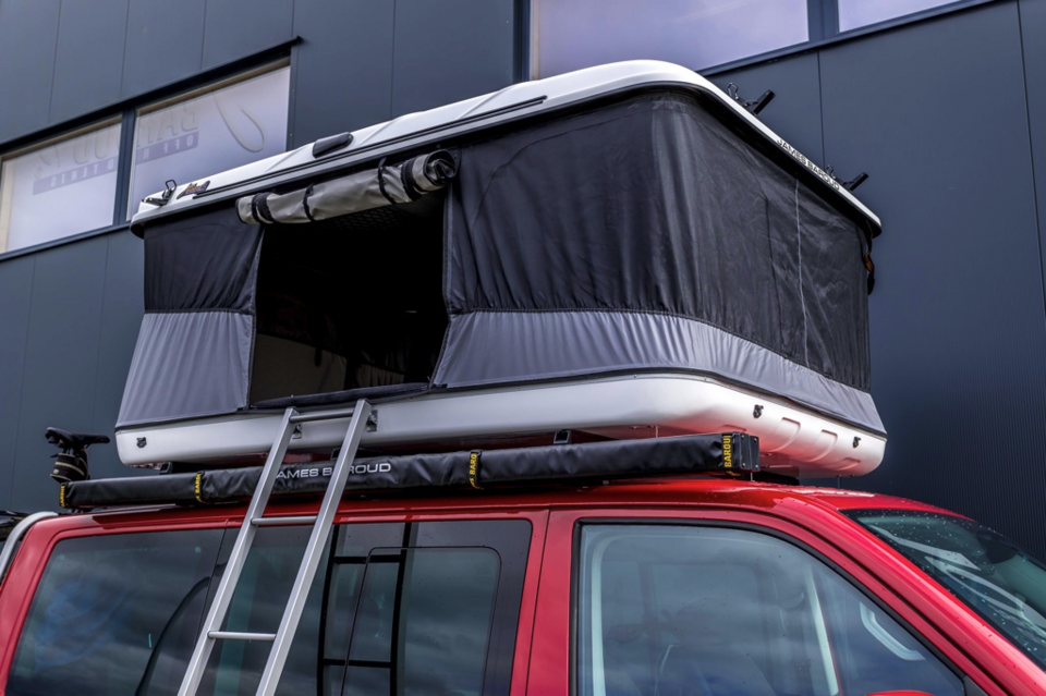 James Baroud autostan